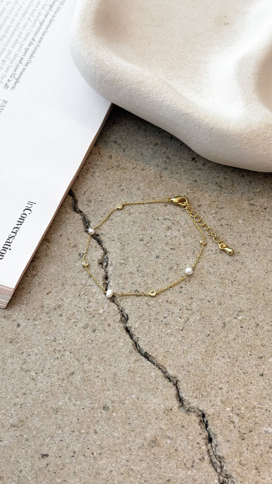 Nina Freshwater Pearl and Crystal Fine Chain Bracelet – Gold – view 2