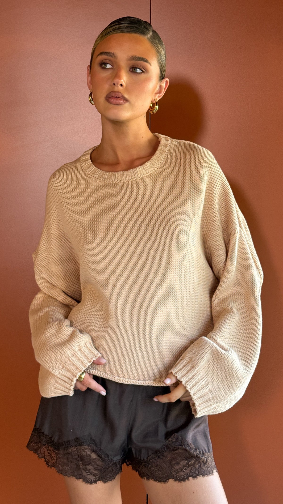 Melbourne Relaxed Crew Neck Raw Hem Cotton Knit Jumper – Beige – view 5