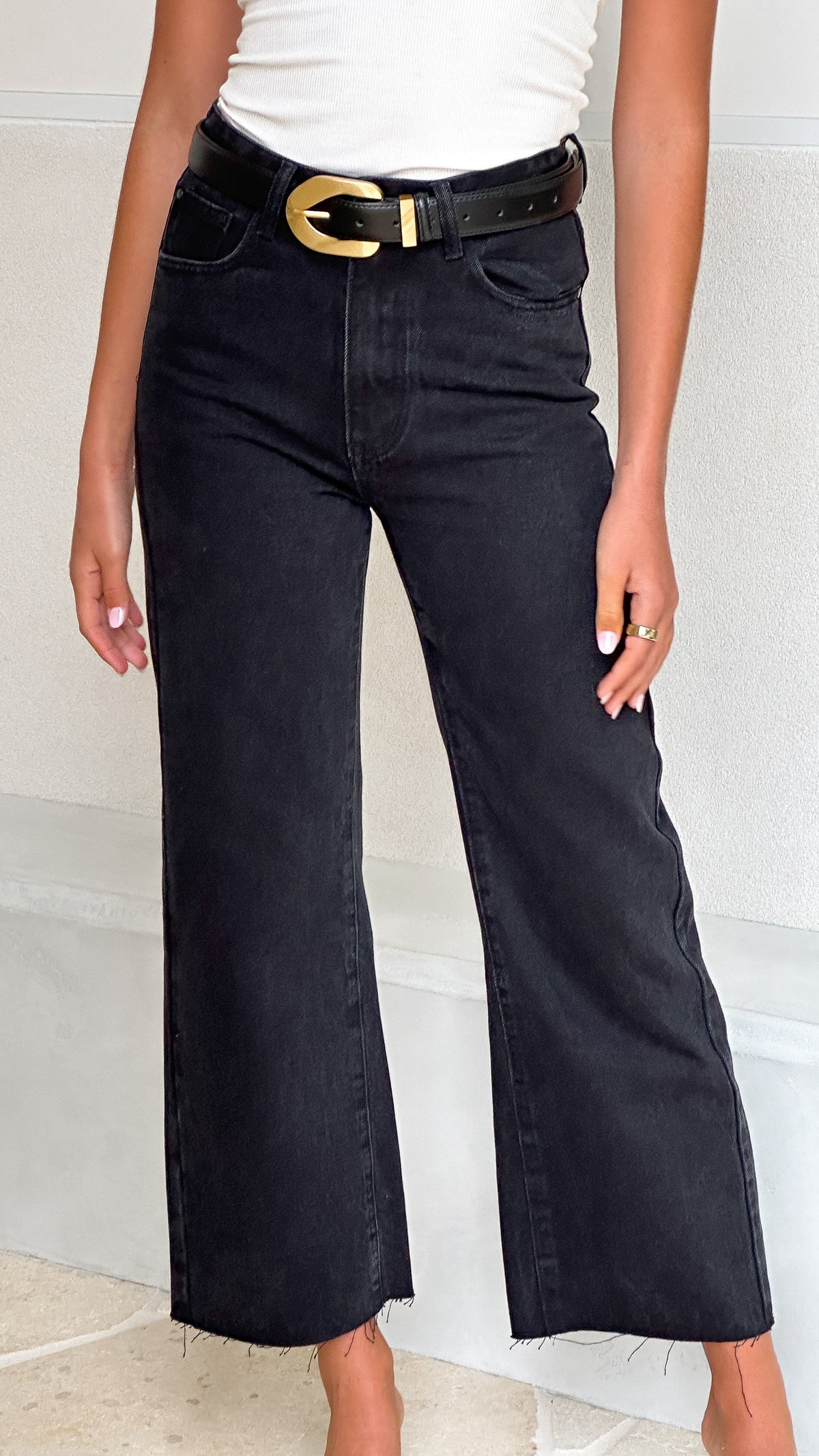 Jaykowa Mid Rise Wide Leg Jeans with Distressed Hem – Black – view 3