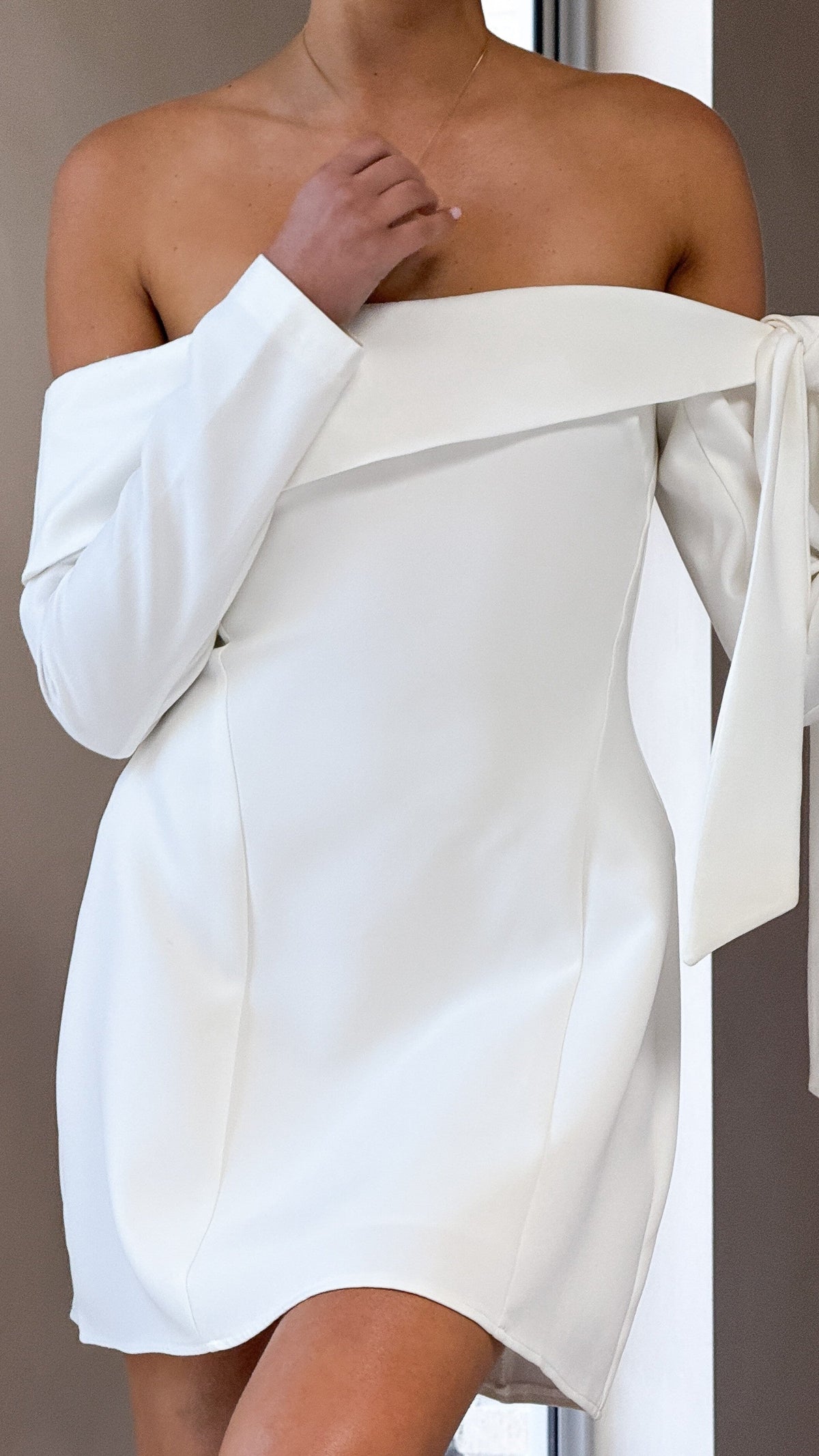 Halen Off-Shoulder Long Sleeve Mini Dress with Tie Detail – White – view 4