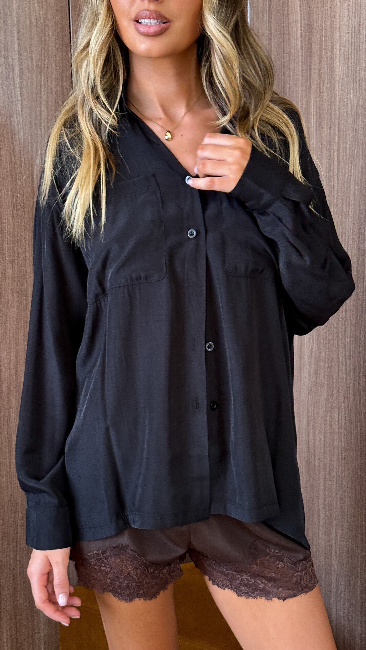 Rylanne Lightweight Cupro Button-Up Shirt with Front Pockets – Black – view 4