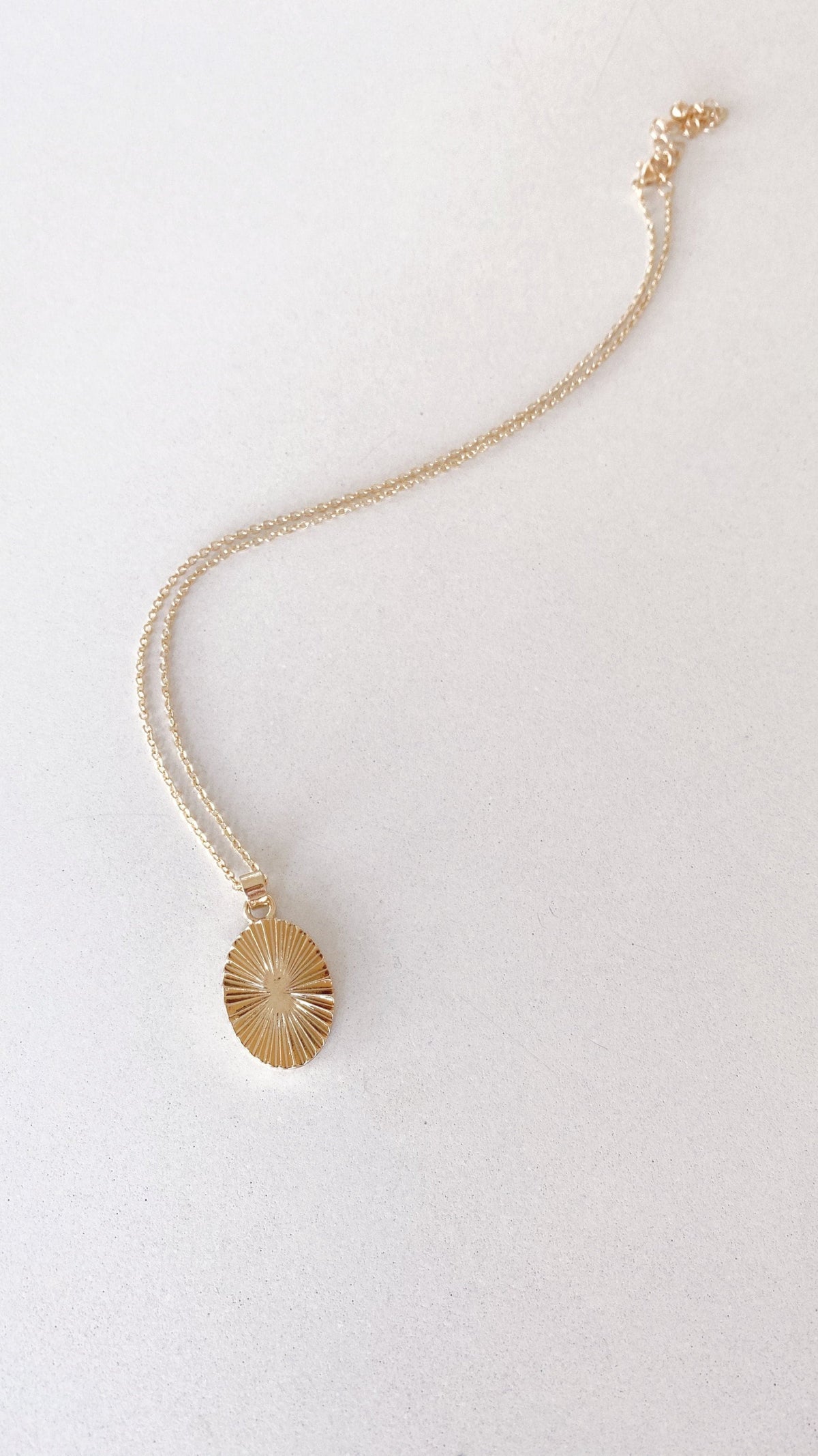 Five-Piece Dainty Charm Pendant Necklace Set – Gold