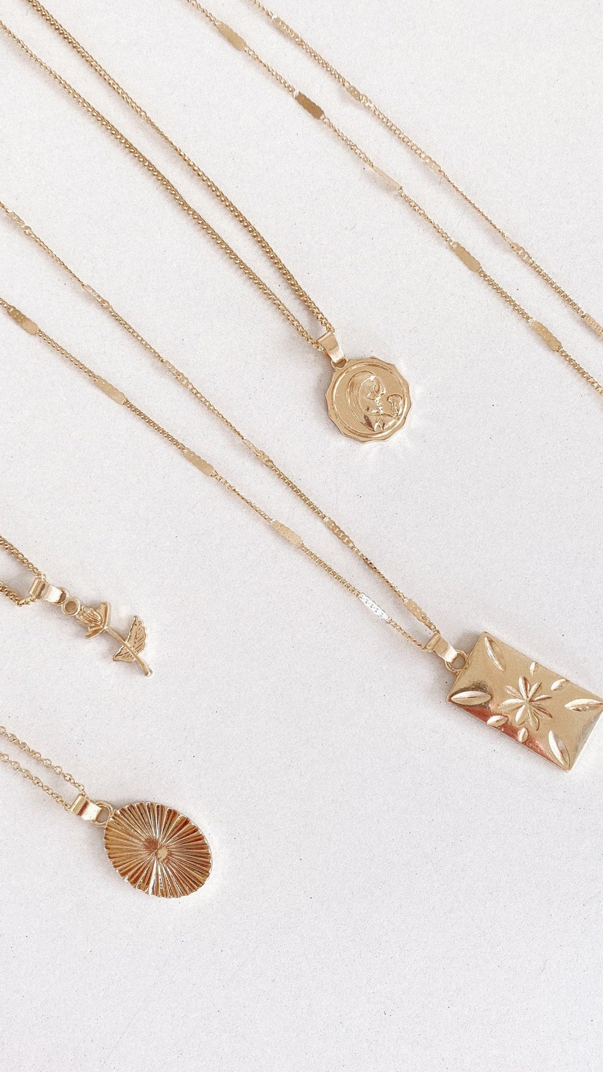 Five-Piece Dainty Charm Pendant Necklace Set – Gold
