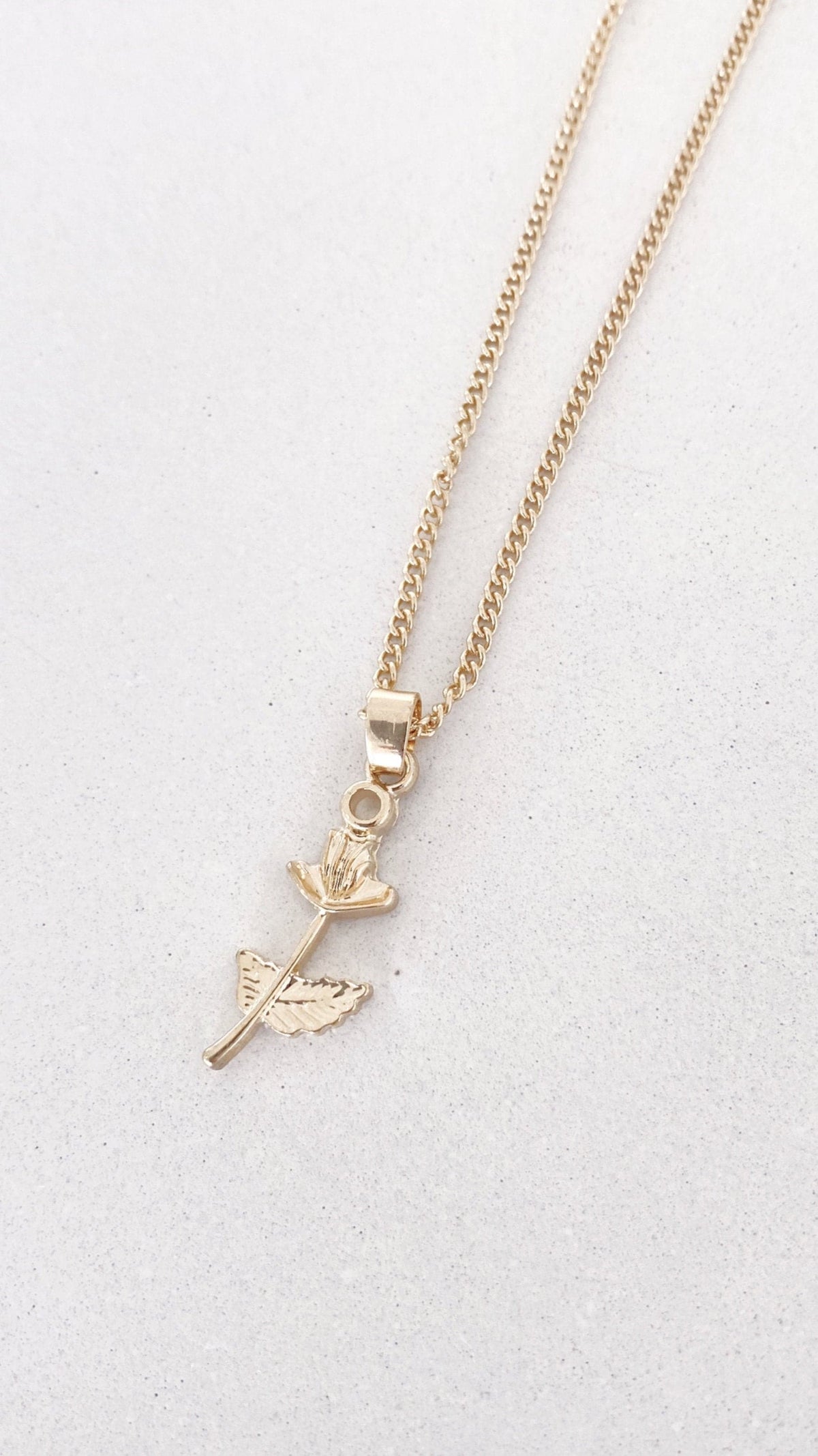 Five-Piece Dainty Charm Pendant Necklace Set – Gold – view 8