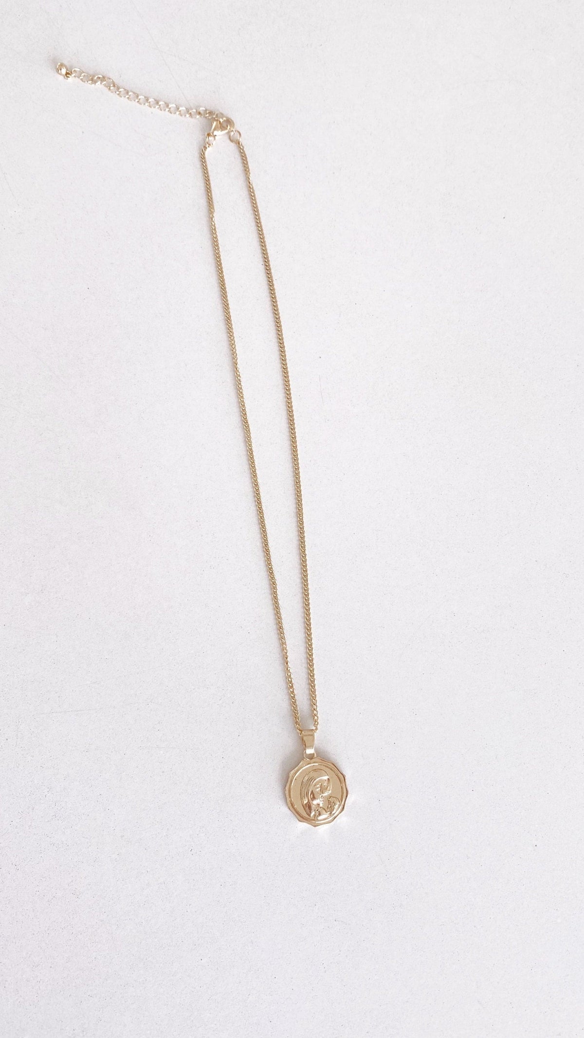 Five-Piece Dainty Charm Pendant Necklace Set – Gold – view 17