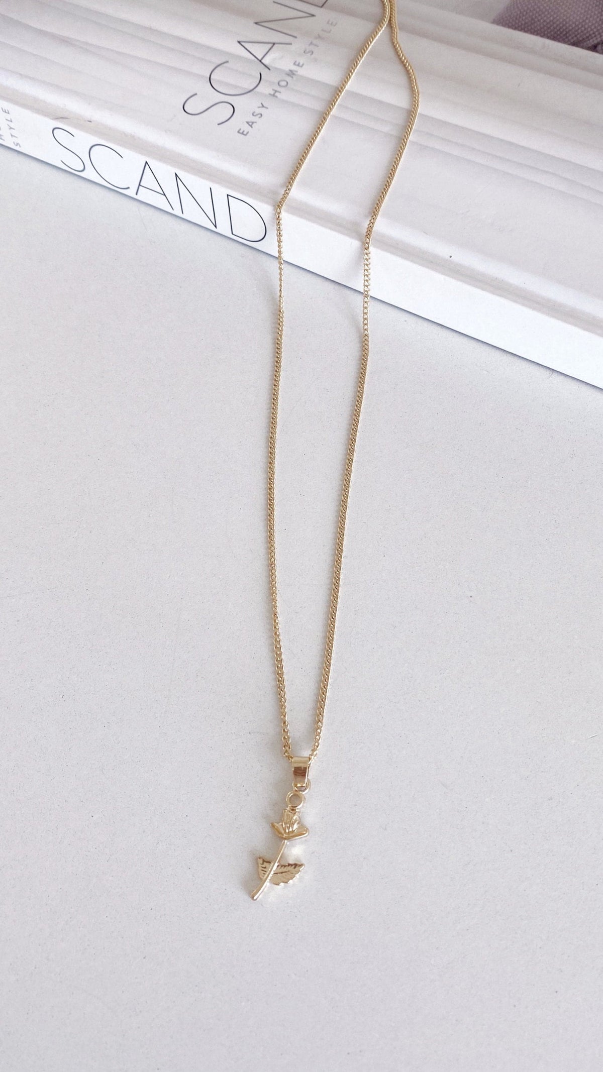 Five-Piece Dainty Charm Pendant Necklace Set – Gold