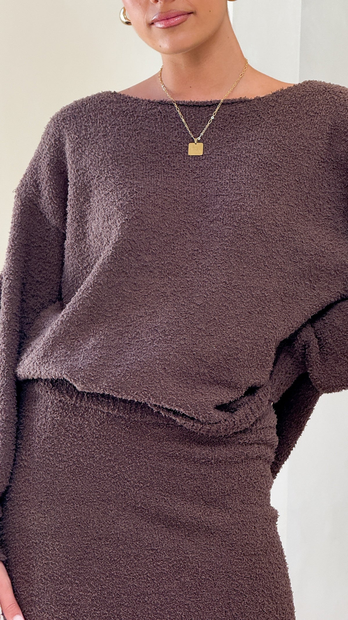 Cohen Relaxed Fit Knit Jumper with Ribbed Cuffs – Chocolate – view 13