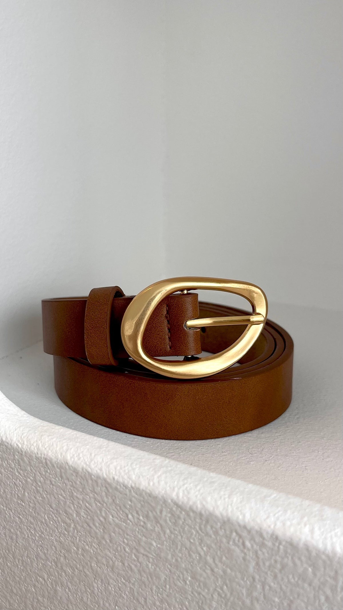 Jacory Irregular Buckle PU Leather Belt – Brown/Gold – view 4