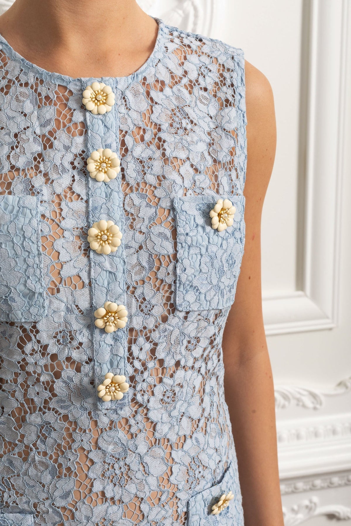 Sleeveless Floral Lace Mini Dress with Patch Pockets – Blue – view 5