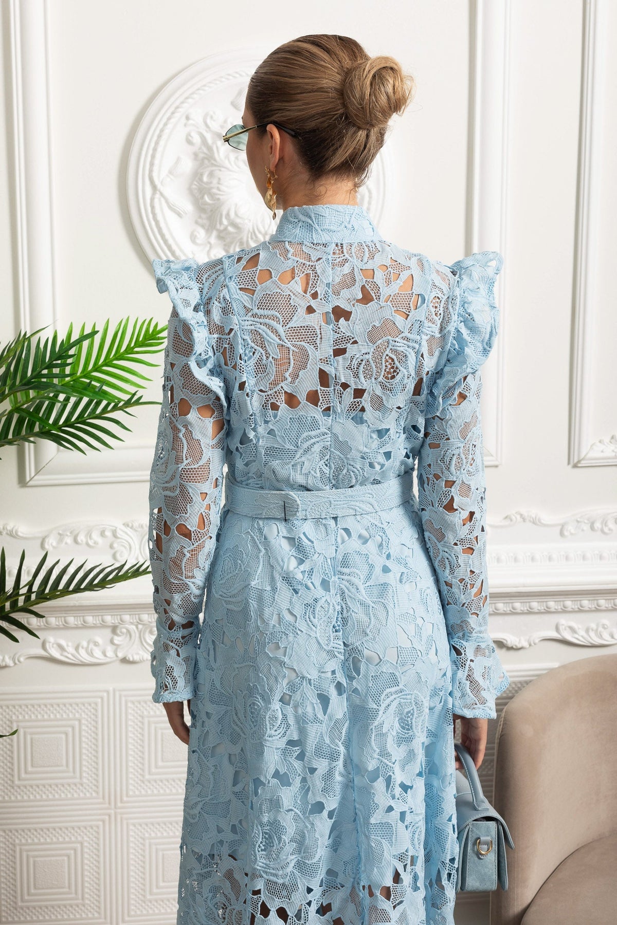 Embroidered Lace Midi Dress with Ruffled Shoulders and Buckle Belt – Blue