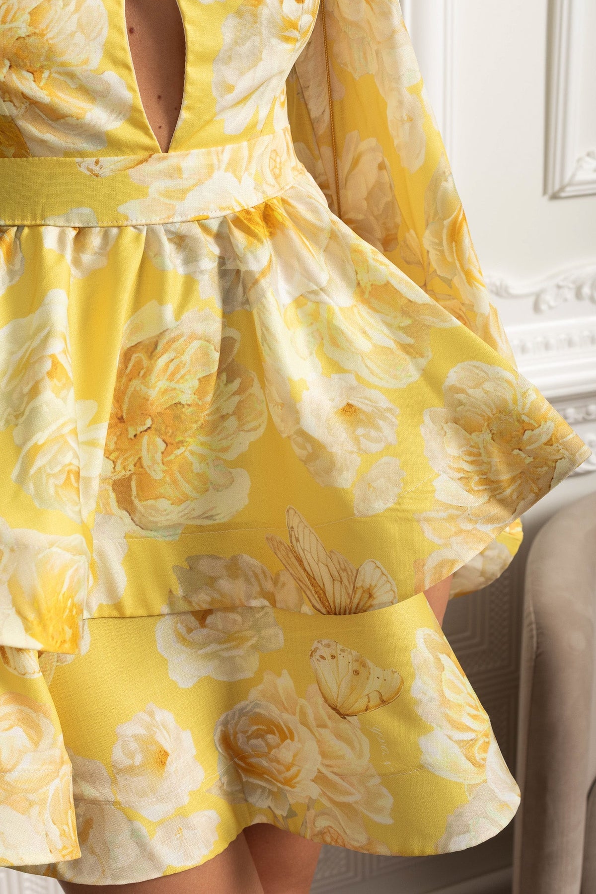 Watercolour Floral V-Neck Volume Sleeve Peplum Mini Dress – Yellow – view 4