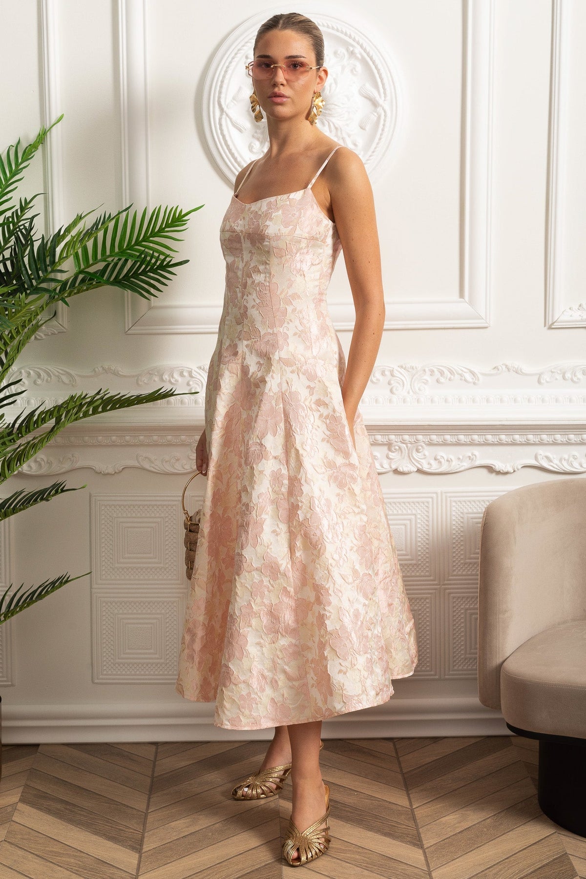 Floral Jacquard Sweetheart Neck Fit and Flare Midi Dress – Blush Pink – view 6