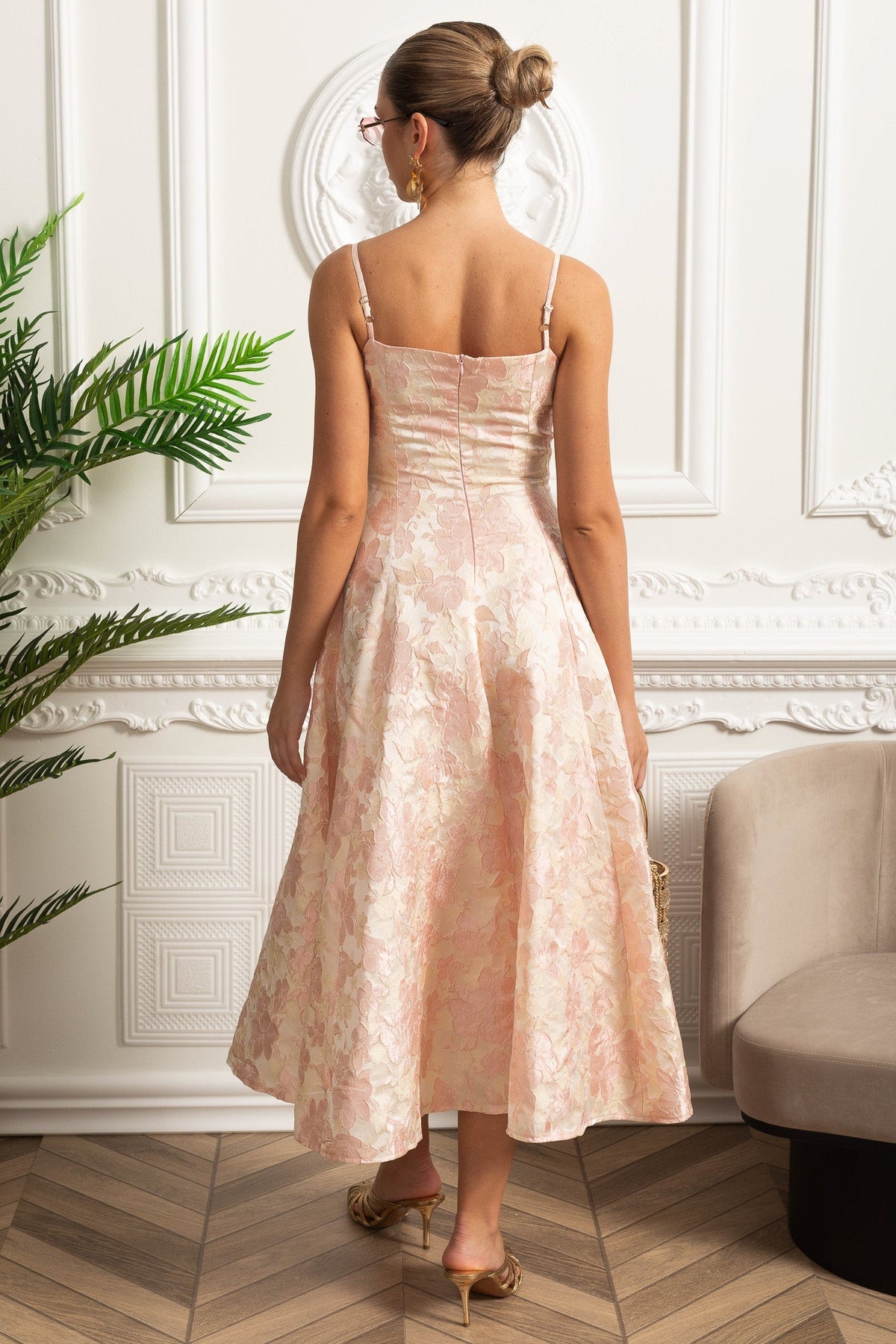 Floral Jacquard Sweetheart Neck Fit and Flare Midi Dress – Blush Pink – view 7