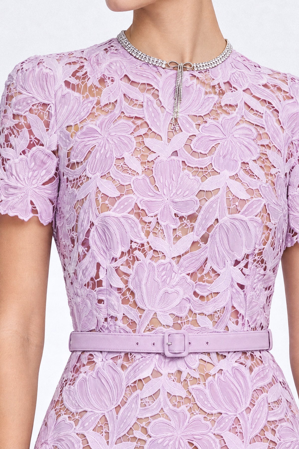 Floral Guipure Lace Belted Midi Dress with Scalloped Sleeves – Lilac – view 4