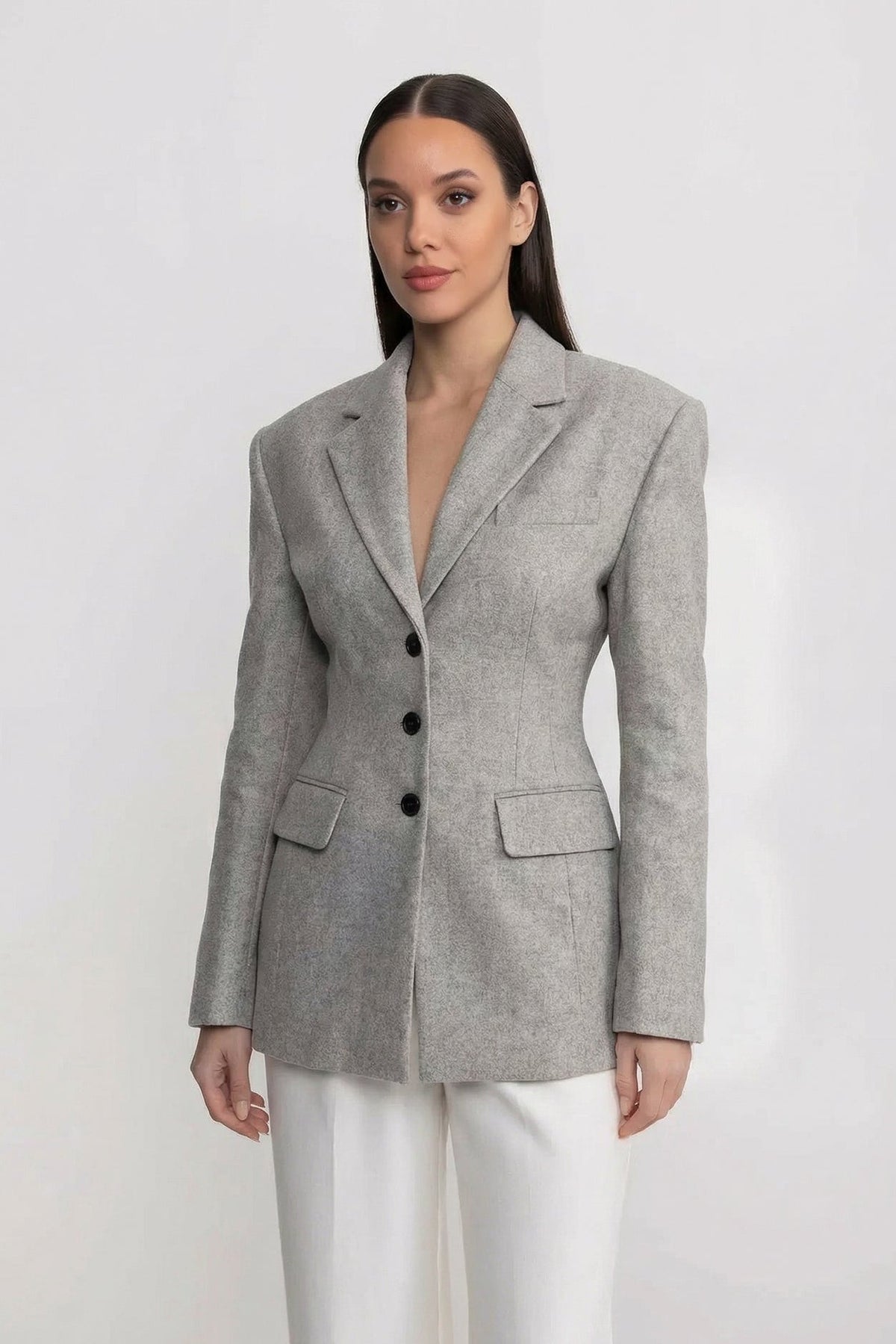 Tailored Longline Blazer with Structured Shoulders – Light Grey