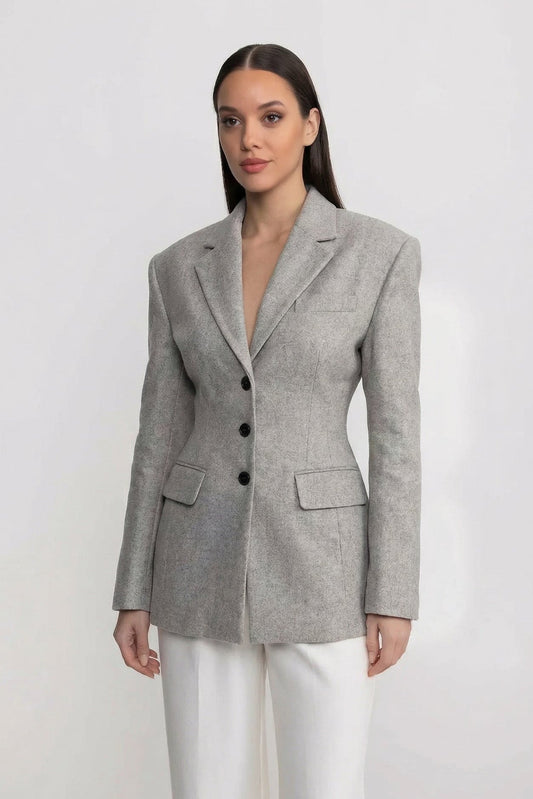 Tailored Longline Blazer with Structured Shoulders – Light Grey