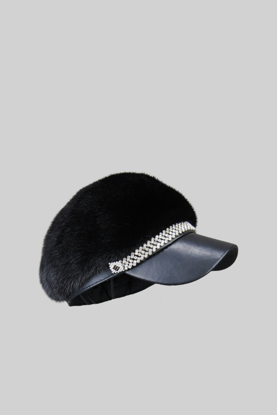 Hat with Leather-Finish Visor and Silver Chain – Black – view 5