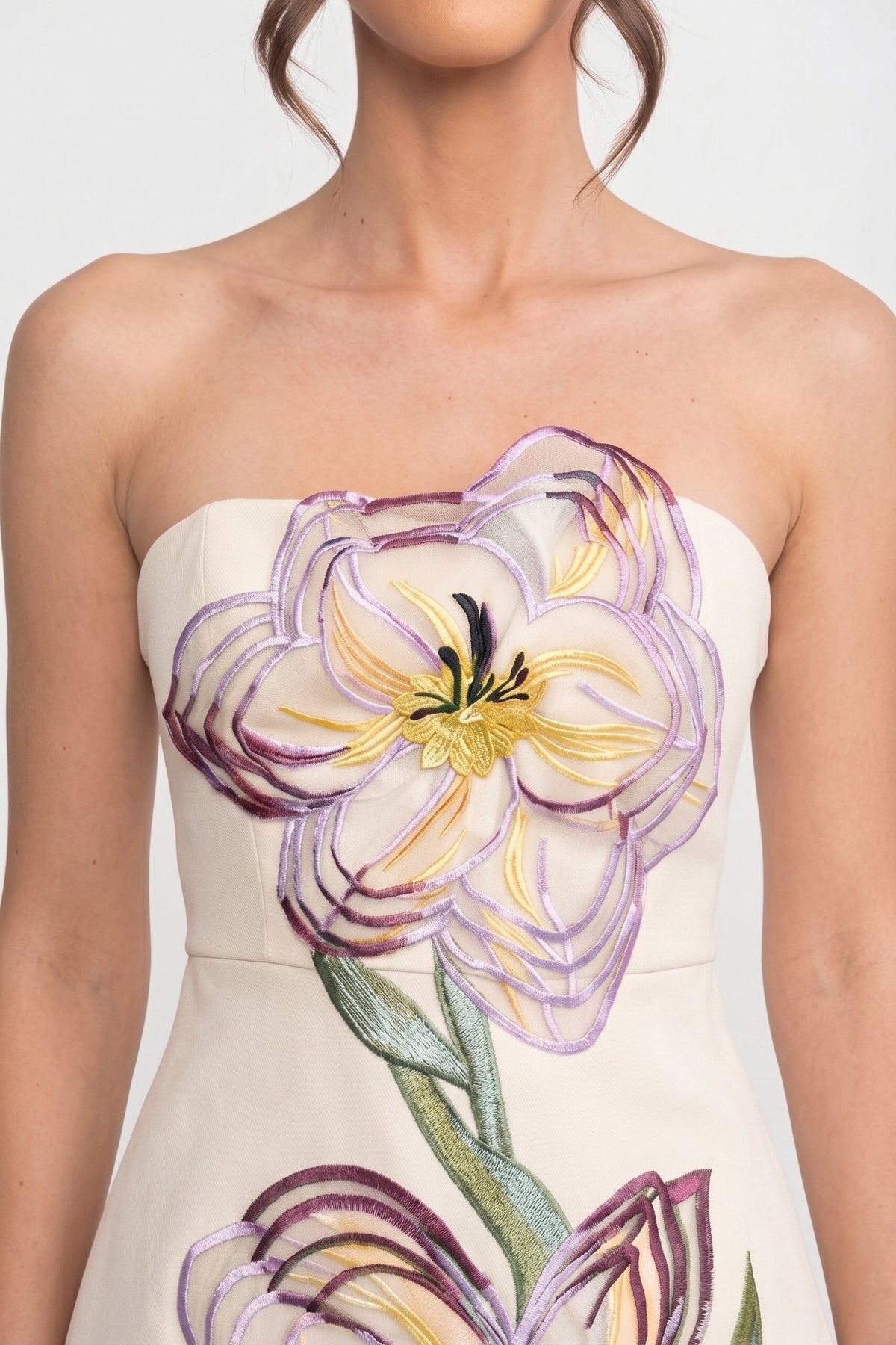 Strapless Structured Mini Dress with 3D Iris and Leaf Appliqué – White – view 6
