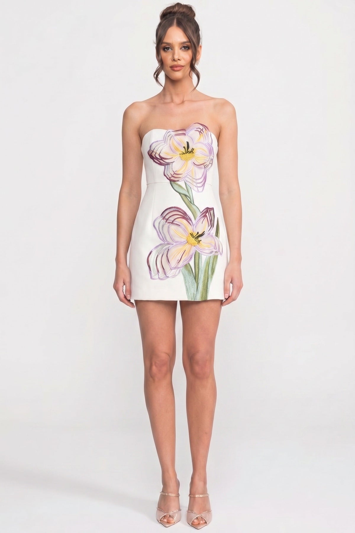 Strapless Structured Mini Dress with 3D Iris and Leaf Appliqué – White – view 4