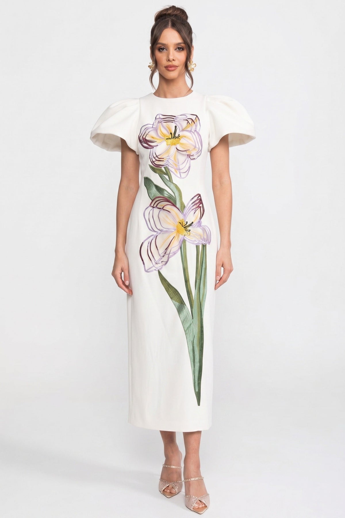 Structured Shoulder Maxi Dress with 3D Iris and Leaf Appliqué – White
