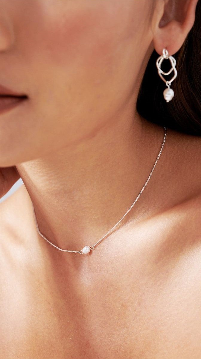 Kimmy Dainty Anti-Tarnish Necklace – Silver/Pearl – view 7