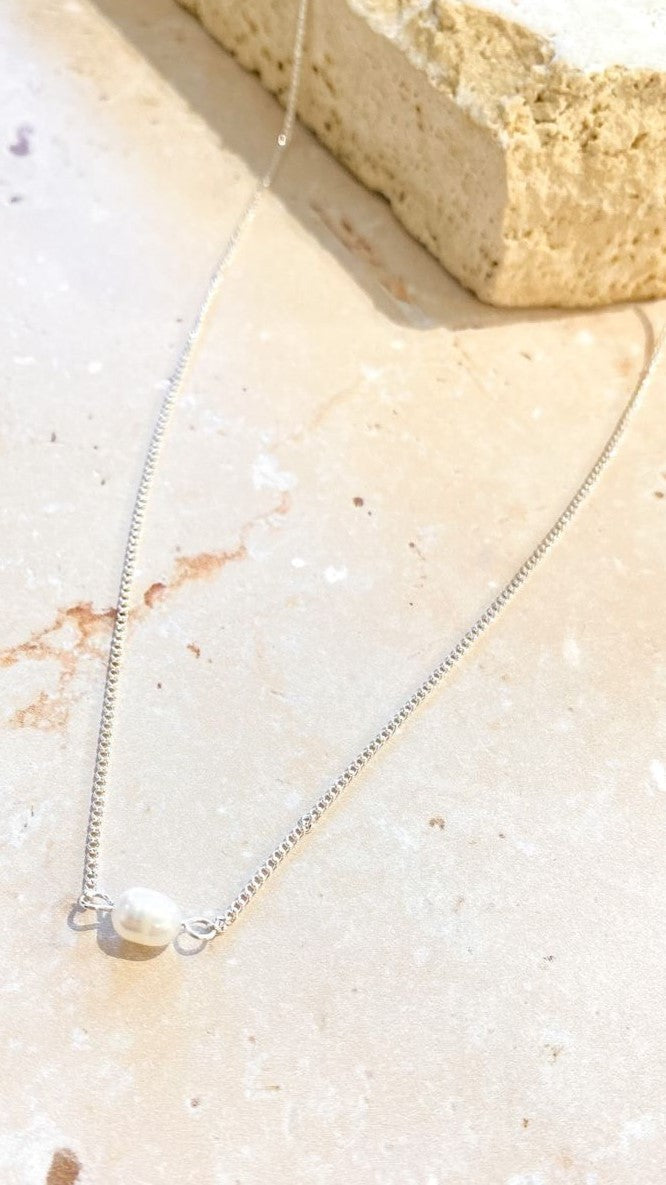 Kimmy Dainty Anti-Tarnish Necklace – Silver/Pearl – view 5