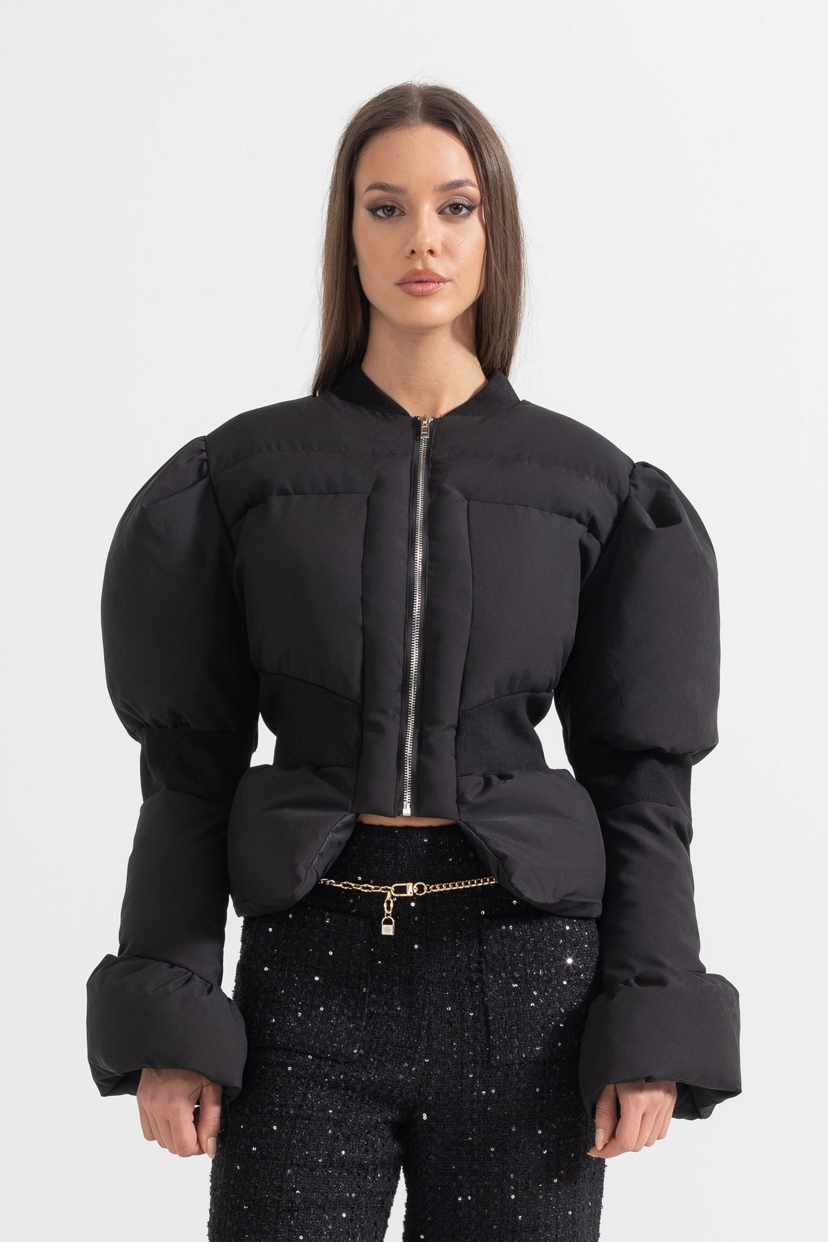 Cropped Puffer Jacket with Fitted Waist and Puffed Sleeves – Black