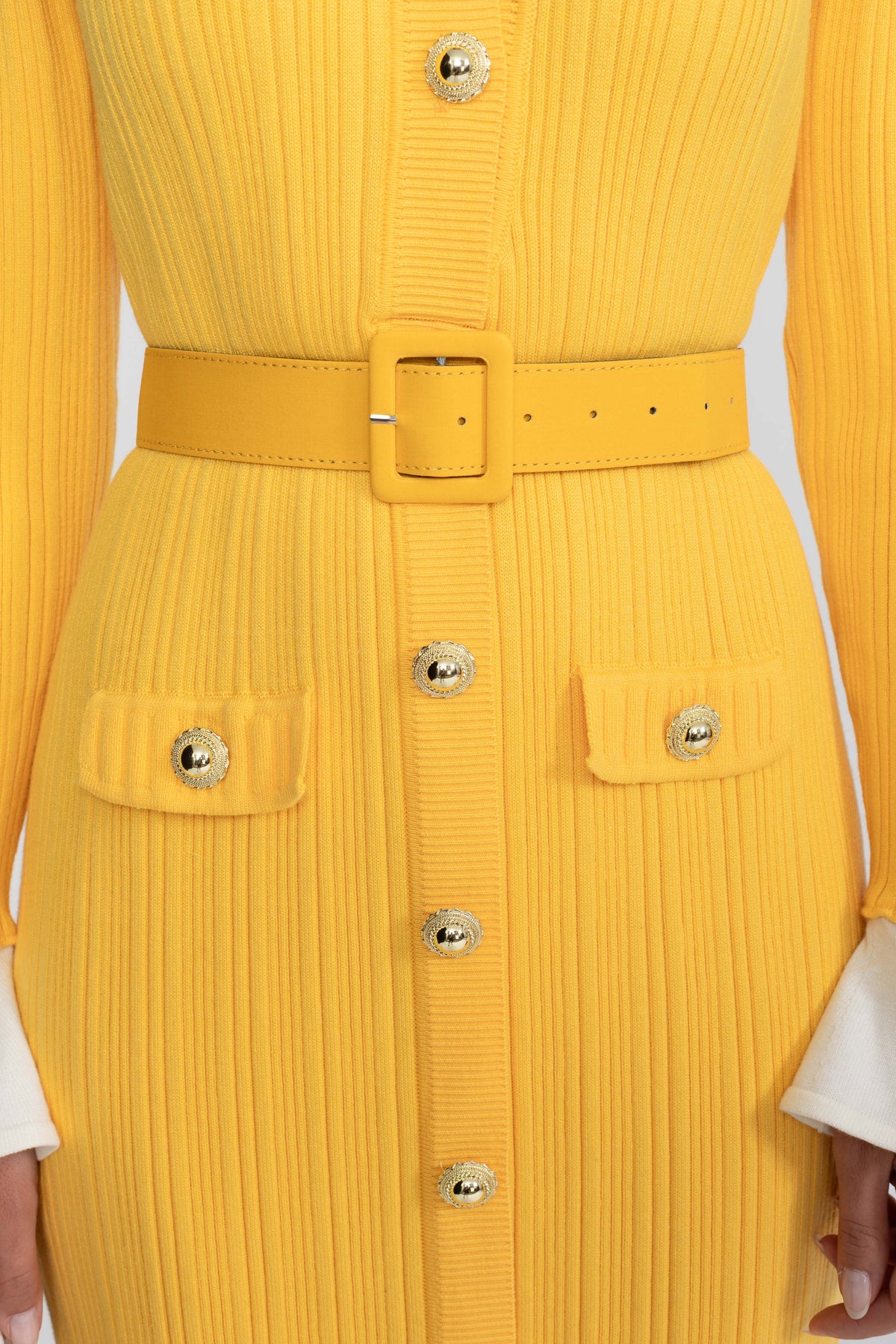 Fine Rib Knit Belted Midi Dress with Ivory Collar and Flared Cuffs – Yellow – view 10