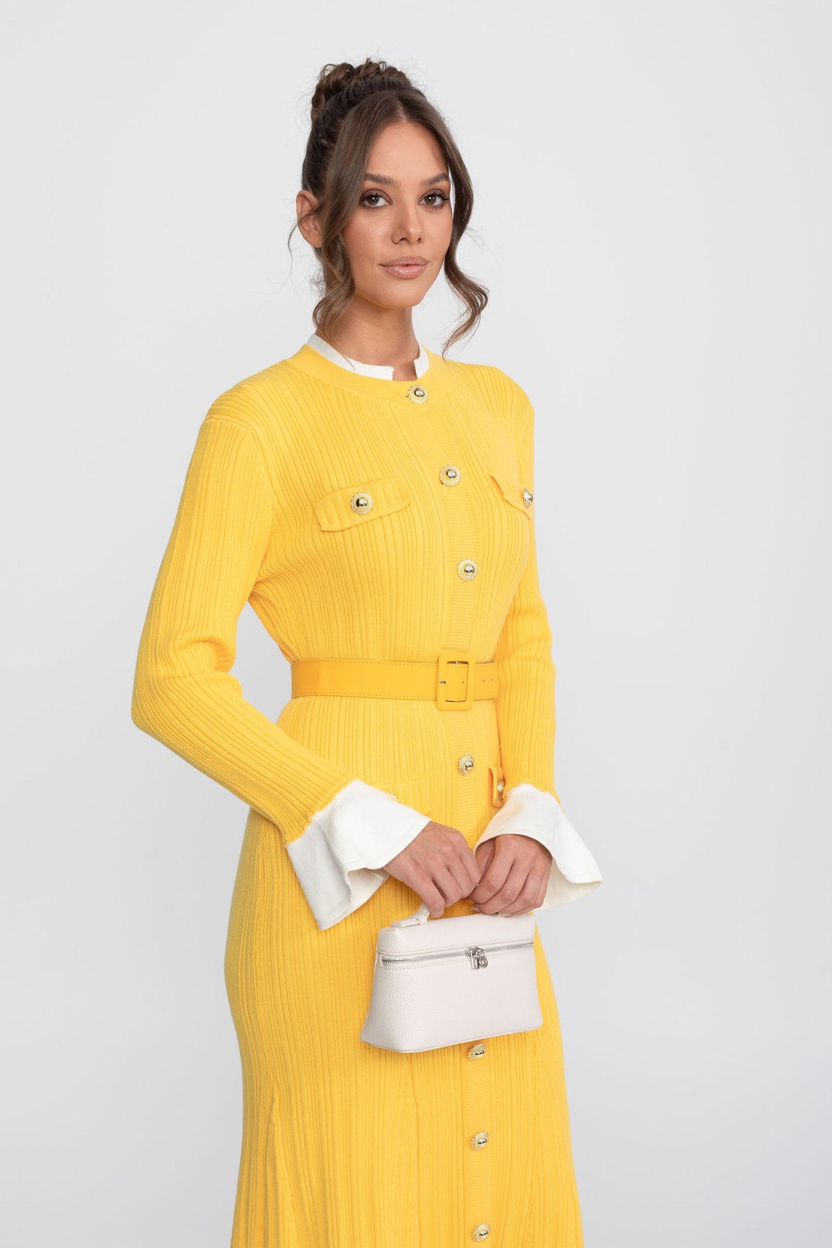 Fine Rib Knit Belted Midi Dress with Ivory Collar and Flared Cuffs – Yellow – view 4