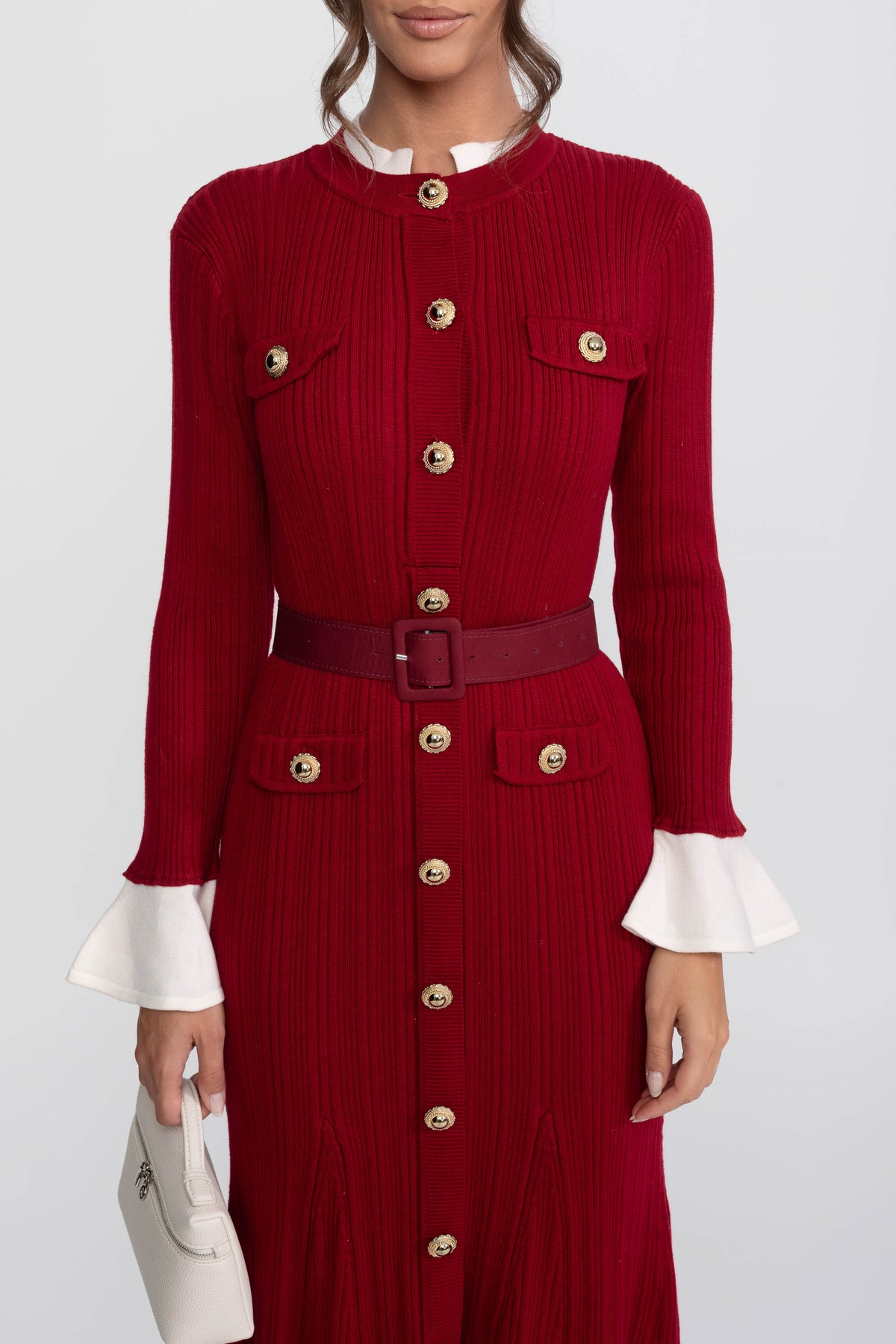 Fine Rib Knit Belted Midi Dress with Ivory Collar and Flared Cuffs – Red – view 7