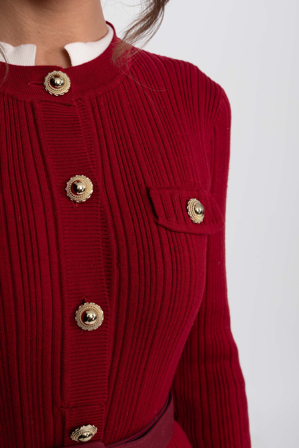 Fine Rib Knit Belted Midi Dress with Ivory Collar and Flared Cuffs – Red – view 8