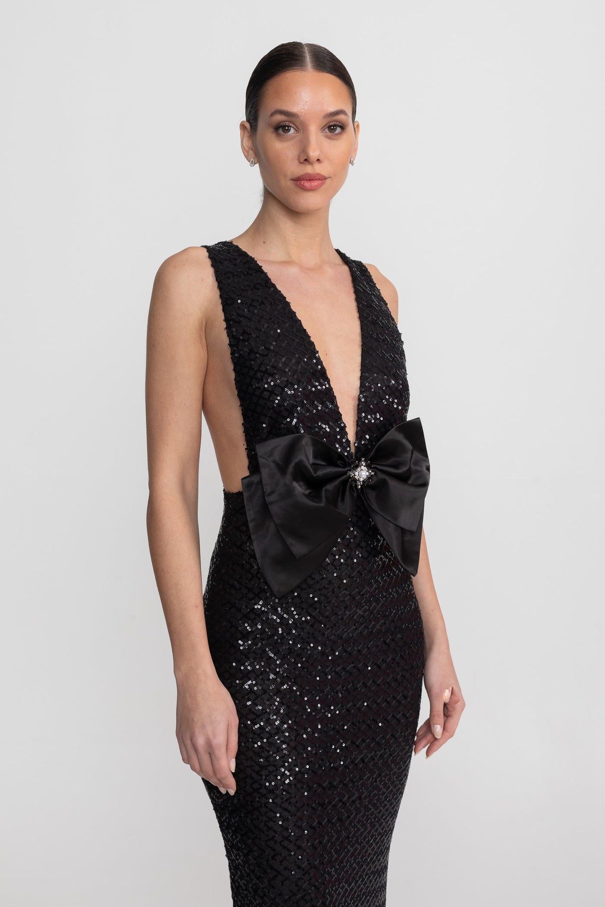 Sequin Plunge V-Neck Maxi Dress with Satin Bow Waist – Black – view 5