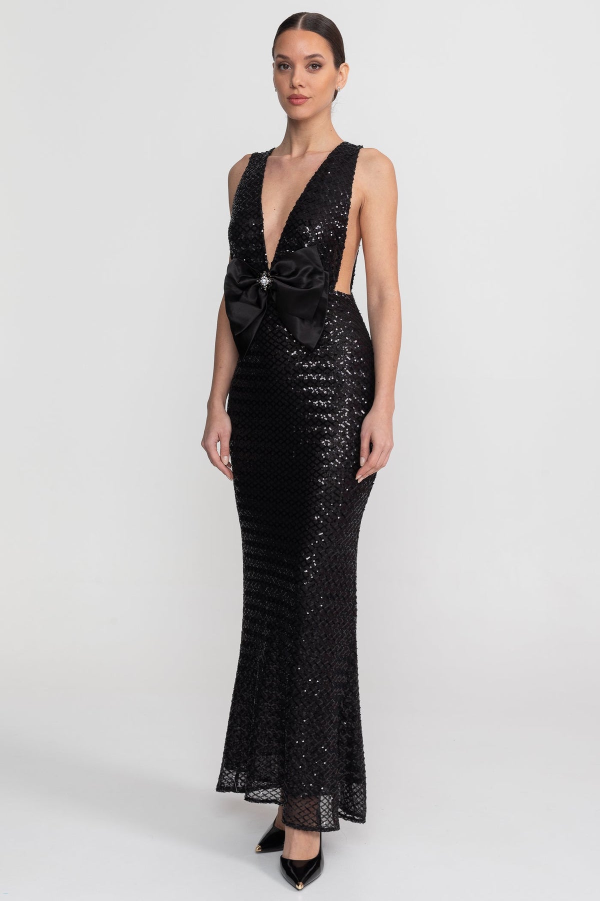 Sequin Plunge V-Neck Maxi Dress with Satin Bow Waist – Black – view 4
