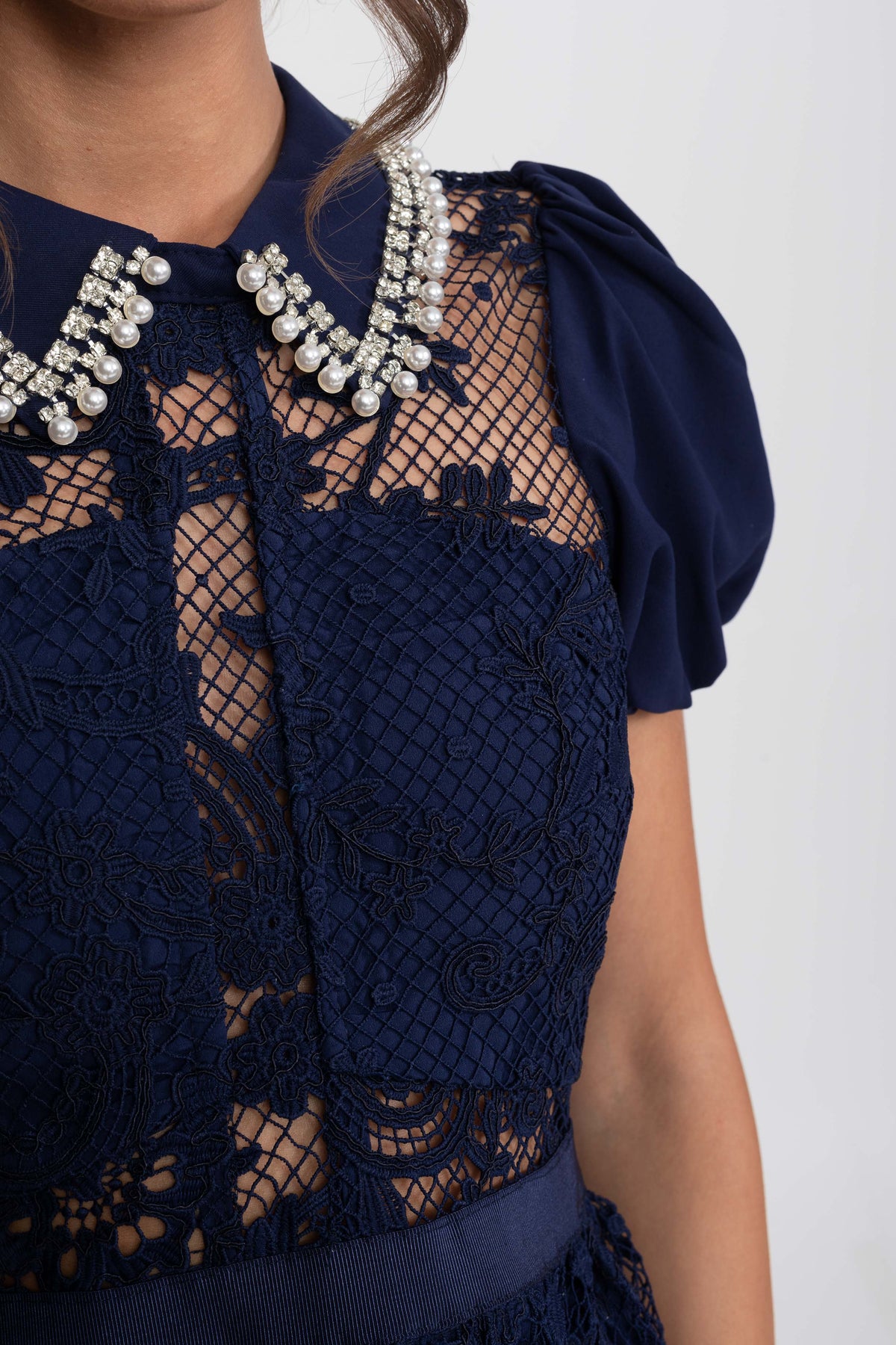 Floral Lace Puff Sleeve Mini Dress with Pearl Embellished Collar – Navy – view 6