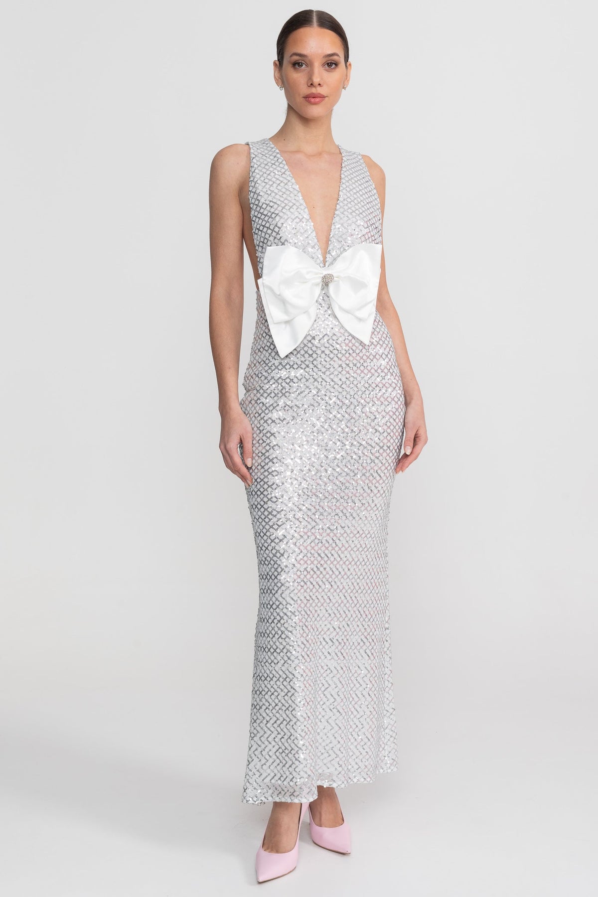 Sequin Plunge V-Neck Maxi Dress with Satin Bow Waist – Light Grey – view 4
