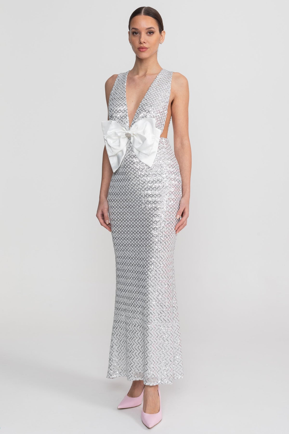 Sequin Plunge V-Neck Maxi Dress with Satin Bow Waist – Light Grey – view 3