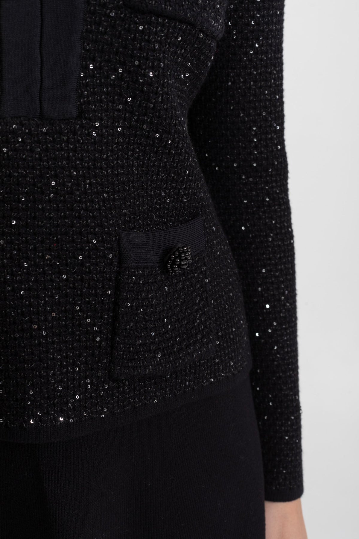 Embellished Tweed Cropped Jacket and A-Line Mini Skirt Set with Bows – Black