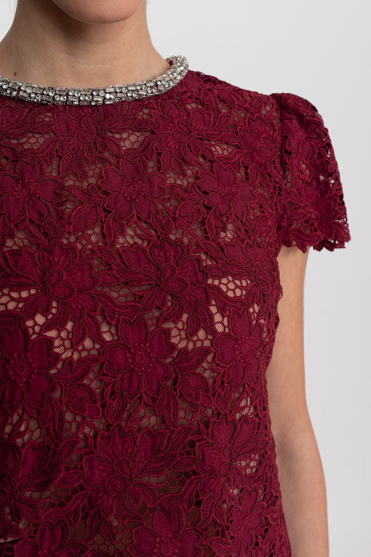 Floral Lace Short Sleeve Top and Midi Skirt Set with Crystal Neckline – Burgundy – view 12