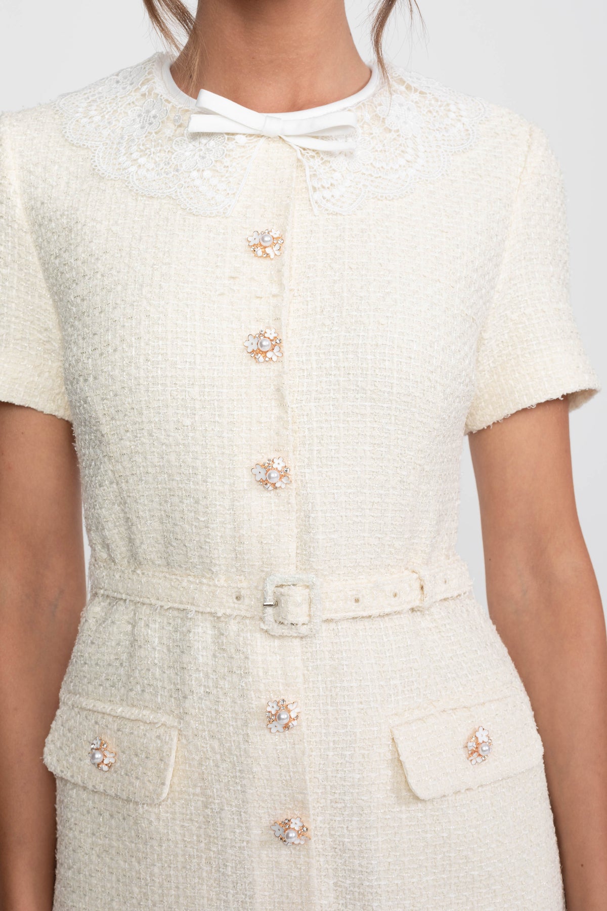 Pearl Button Tweed Shift Mini Dress with Lace Collar and Belt – Ivory – view 4