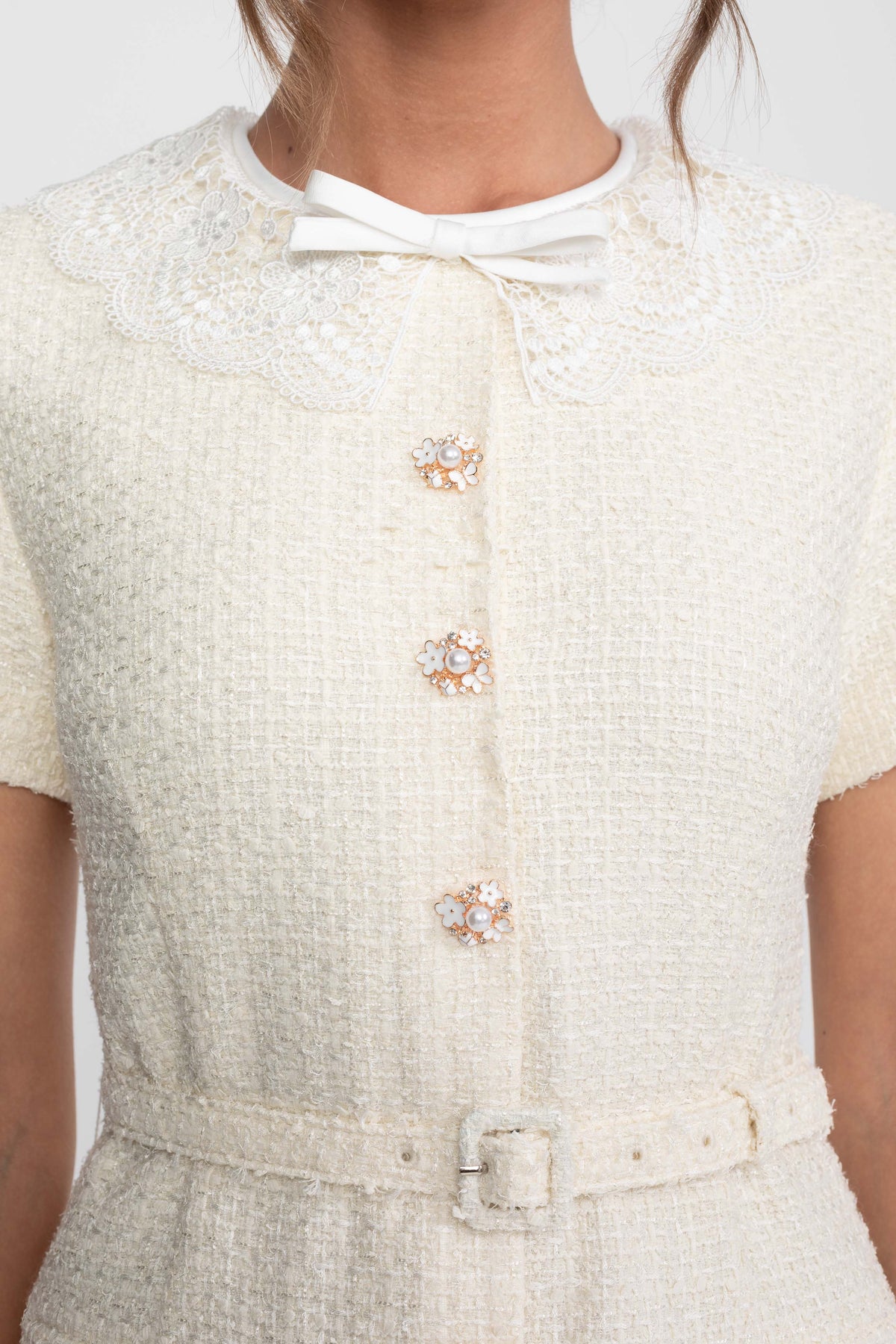 Pearl Button Tweed Shift Mini Dress with Lace Collar and Belt – Ivory – view 5