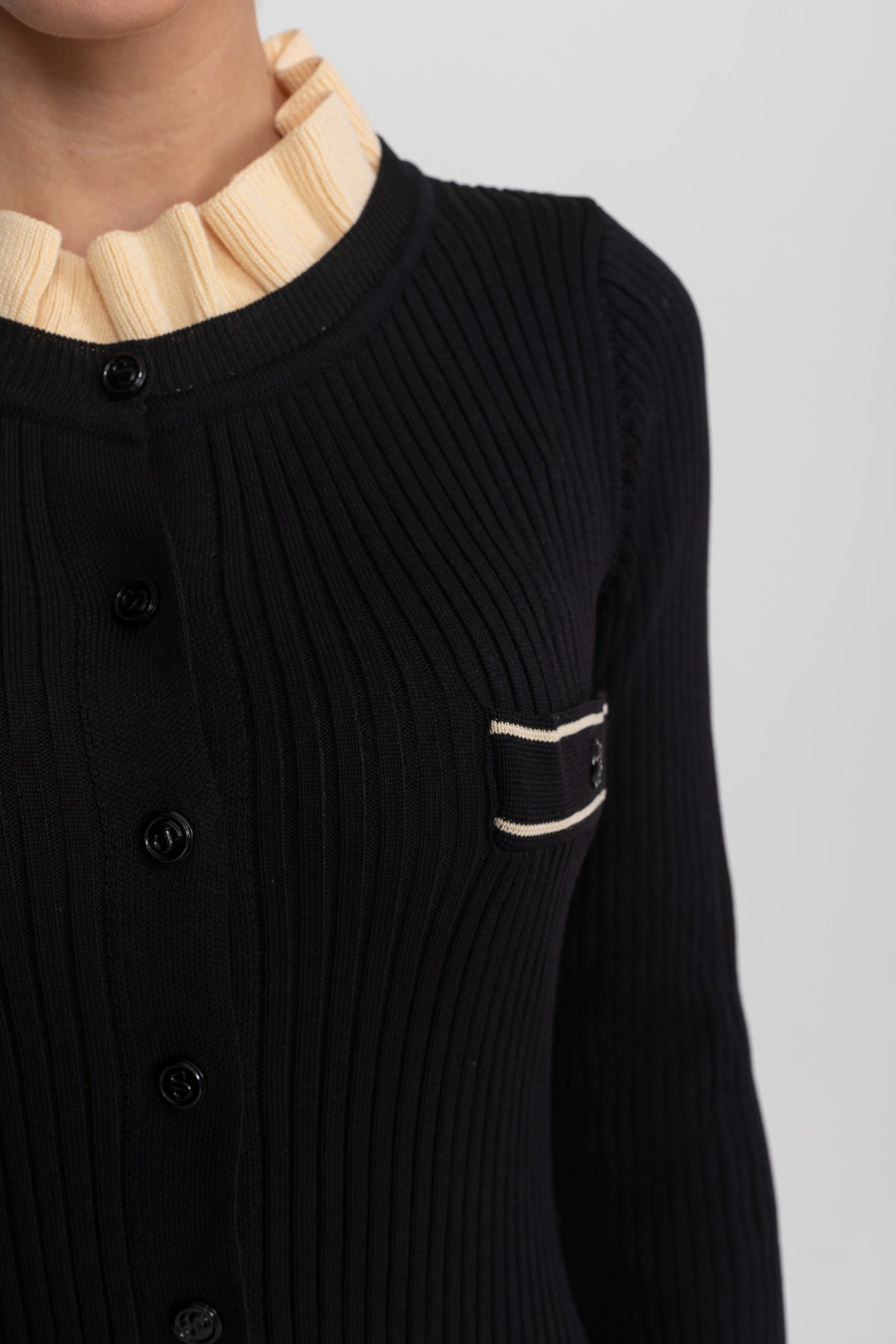 Ribbed Knit Button-Through Midi Dress with Ruffle Neck – Black