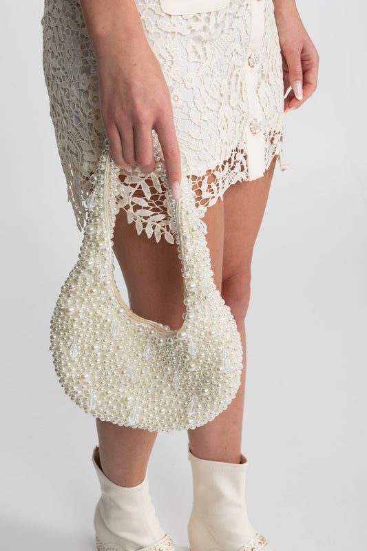 Pearl-Embellished Beaded Curved Shoulder Bag – Ivory
