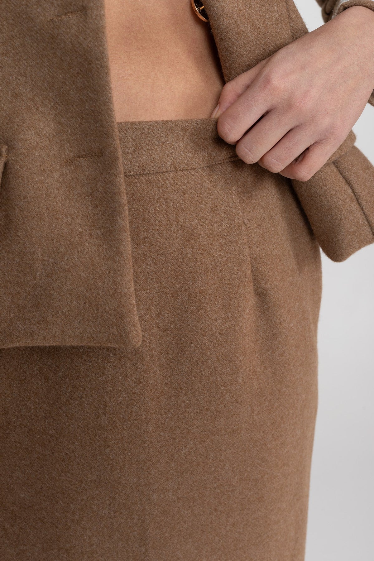 Lace Trim Tailored Jacket and Midi Pencil Skirt Set with Belt – Camel – view 9