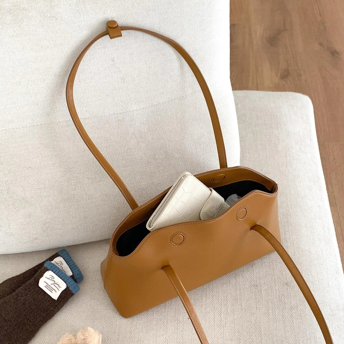 Bianca Plush Pillow PU Leather Shoulder Tote Bag – view 4